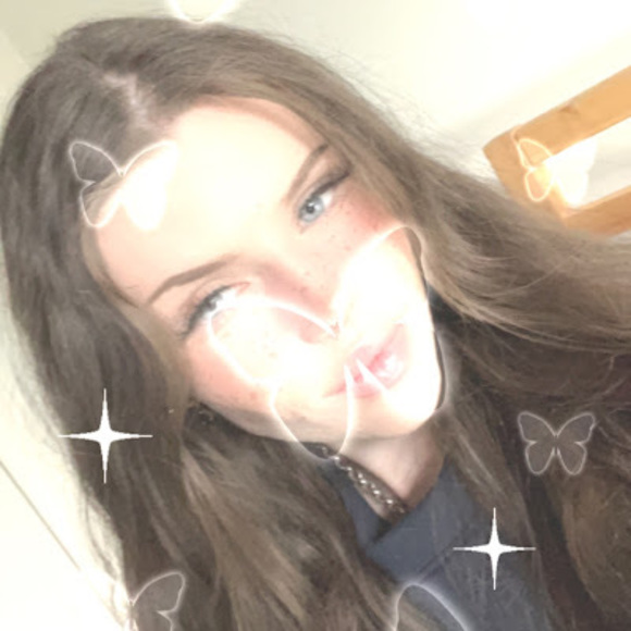 Meet your Posher, Mia - Picture 1 of 1